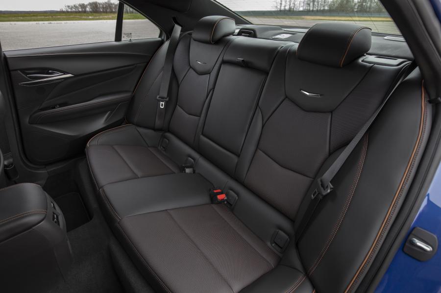 Интерьер Cadillac CT4-V 2019 года  (фото 29 из 32)